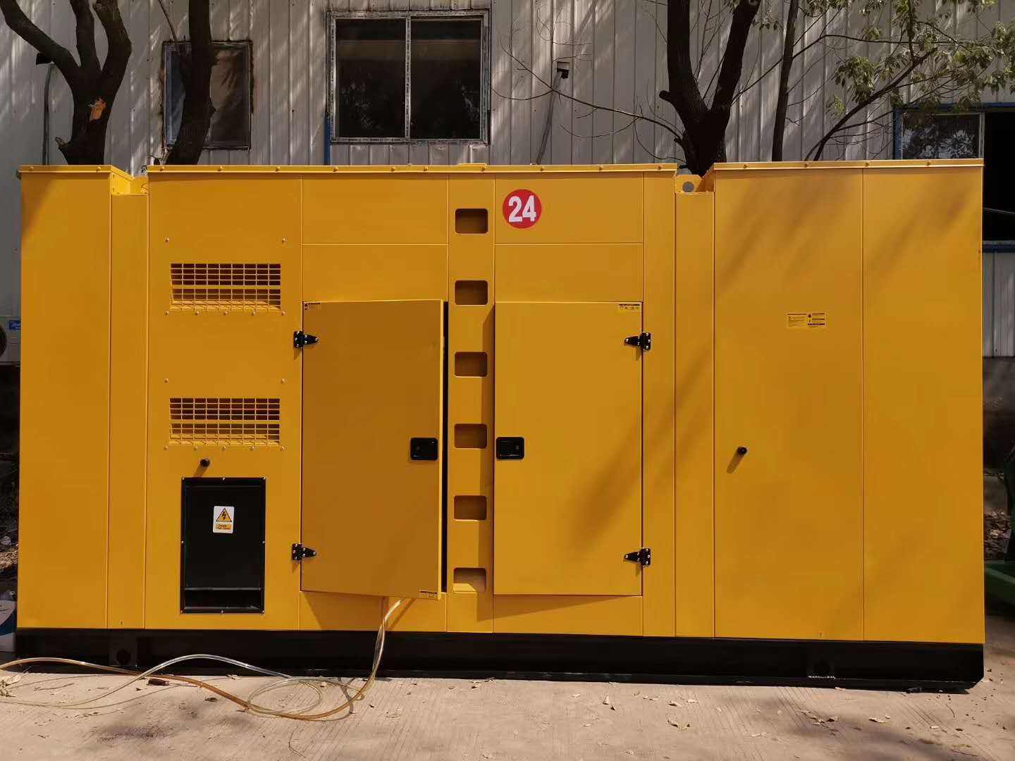 新巴尔虎左租赁发电机-国产柴油发电机油耗的奥秘