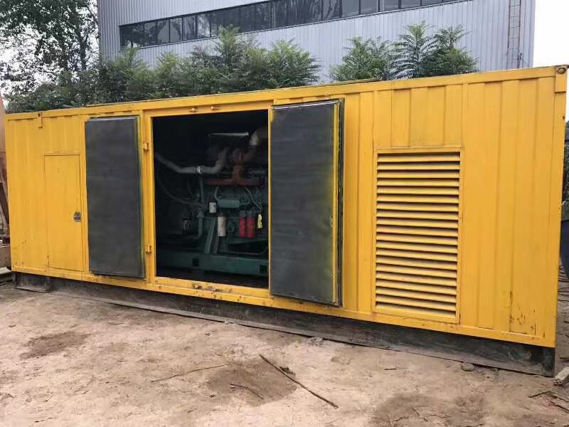 新巴尔虎左柴油发电机组滤清器内充满机油但压力不足如何进行故障排查？