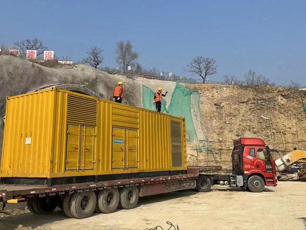 新巴尔虎左发电机租赁如何根据测试结果判断机油泵的工作状态是否正常？