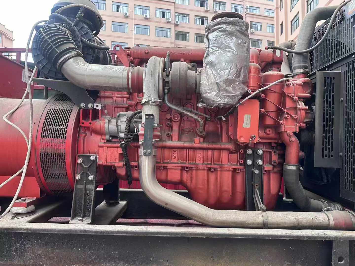 新巴尔虎左如何选择适合 600kW 柴油发电机组的过载保护器?