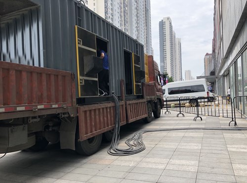 新巴尔虎左低温环境下，柴油发电机组电池充满电的具体时间受哪些因素影响？
