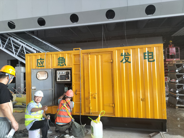 新巴尔虎左怎样判断空气滤清器是否需要更换？
