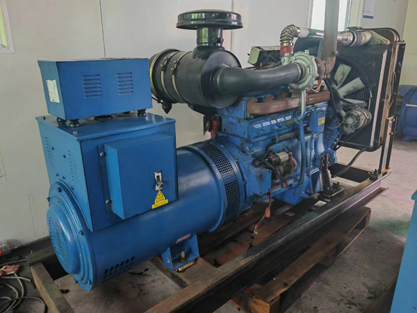 新巴尔虎左100kW柴油发电机组使用多级机油有哪些优缺点？