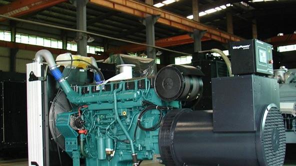 新巴尔虎左如何判断柴油发电机组的机油是否需要更换？